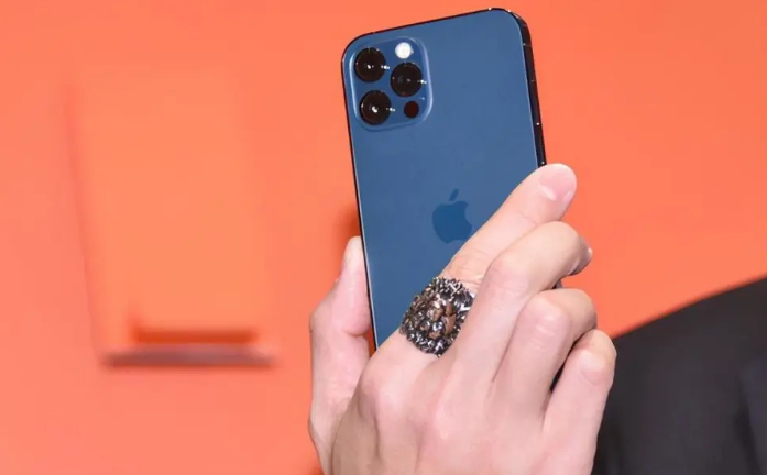 册亨苹果手机维修分享iPhone12系列重启方法教程 