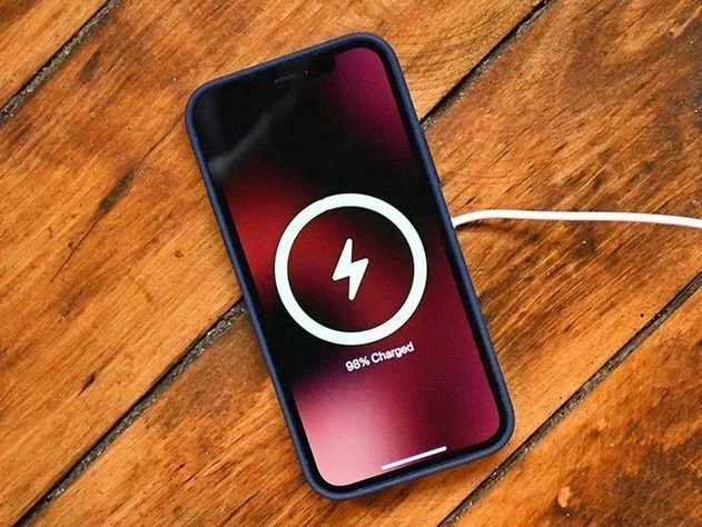 册亨苹果手机维修分享iPhone 12可以随便充电吗 